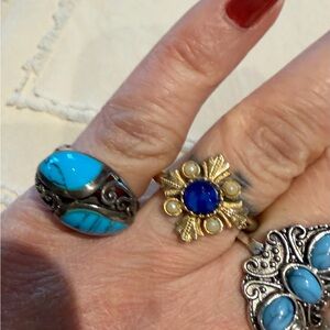 Elegant Blue and Gold Women's Ring Set